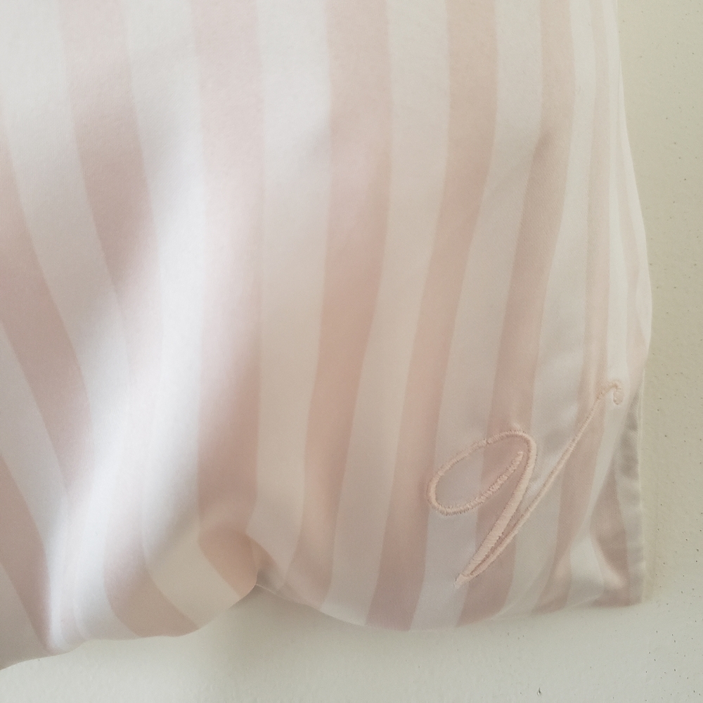 VICTORIA'S Secret Signature Pink Slipper S… - Picture 7 of 11
